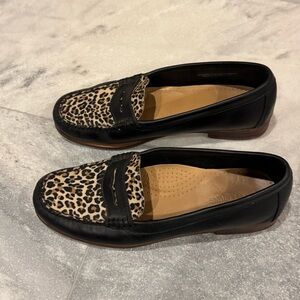 GH Bass Weejun Black Leapord trim Leather Loafers size 8 EUC